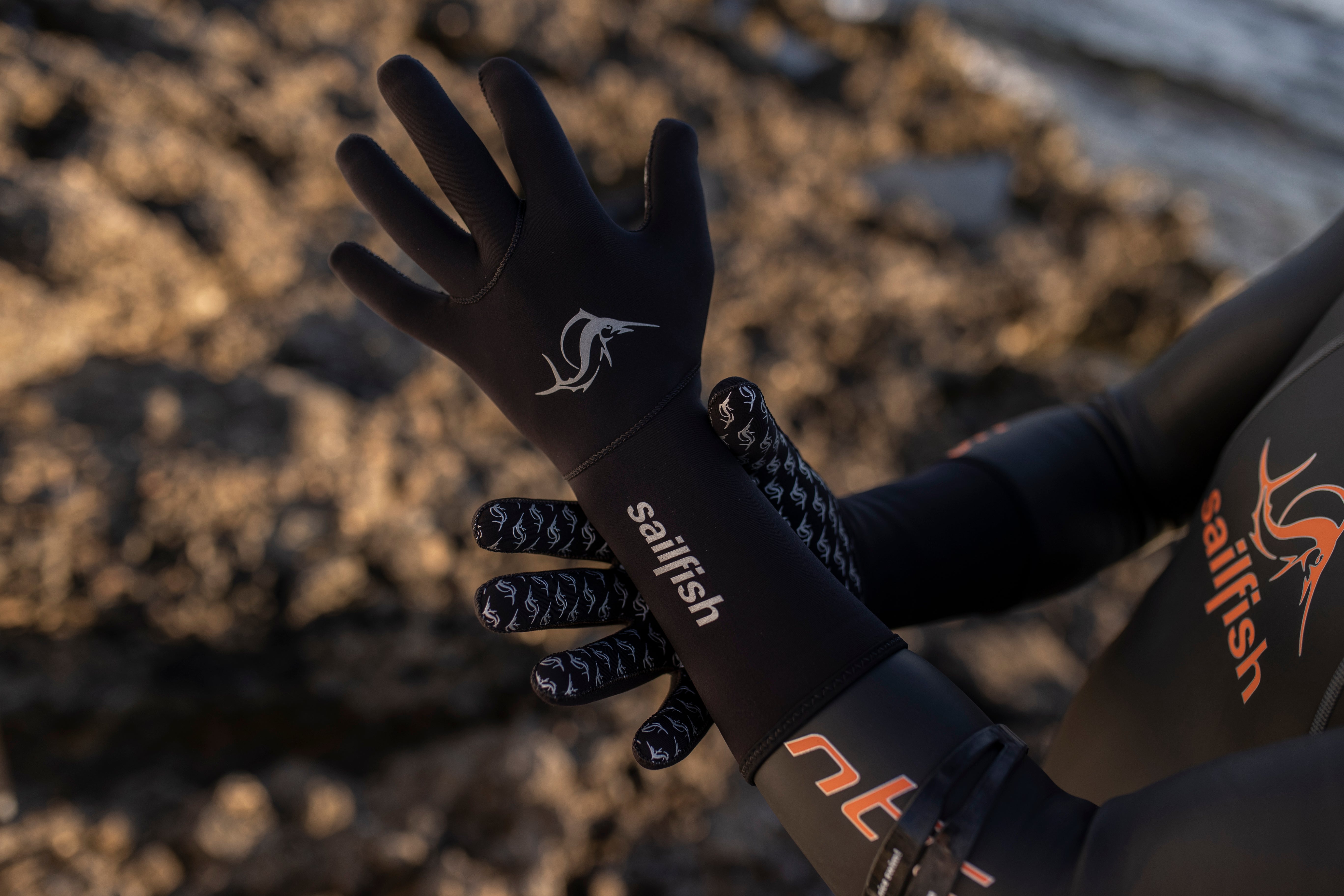 SAILFISH Naoprene Glove כפפות נאופרן ארוכות בצבע שחור