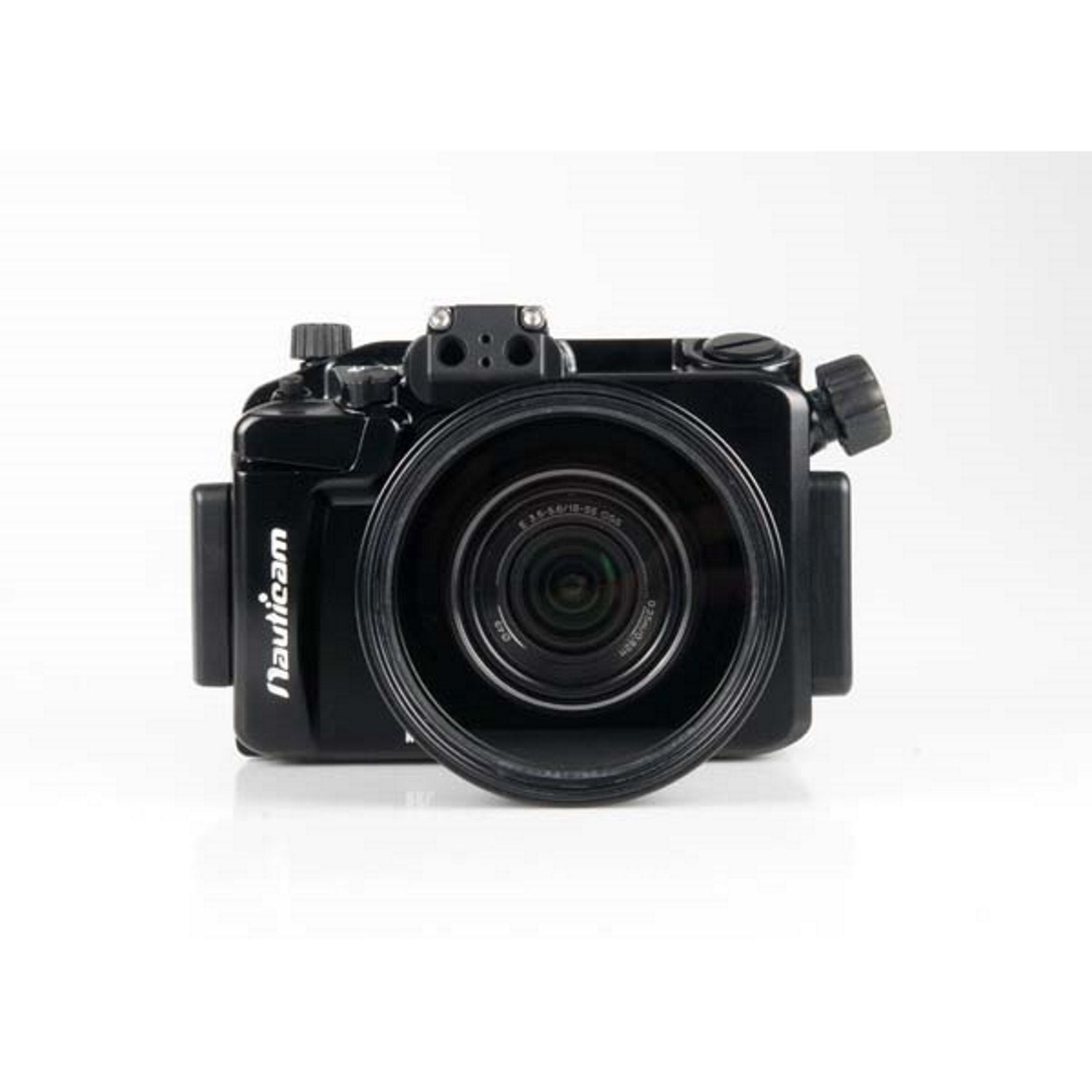 מארזי צלילה Nauticam למצלמות Mirrorless (ללא מראה) עם עדשות מתחלפות - דוגית