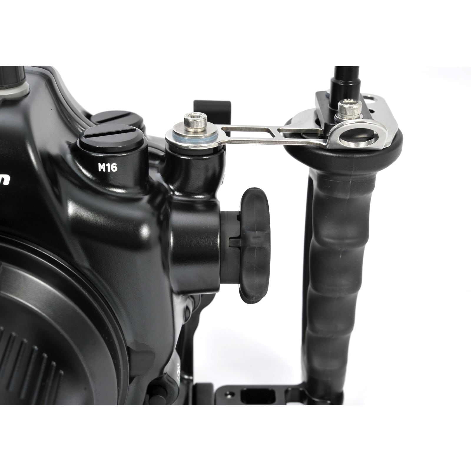 מארזי צלילה Nauticam למצלמות Mirrorless (ללא מראה) עם עדשות מתחלפות - דוגית