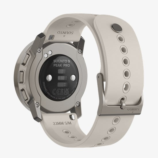 SUUNTO 9 Peak PRO Titanium Sand שעון מולטי-ספורט טיטניום בצבע אפור